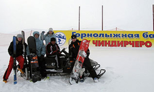 Российские туристы на горнолыжной базе "Чиндирчеро".
Фото с сайта www.chindirchero.ru.