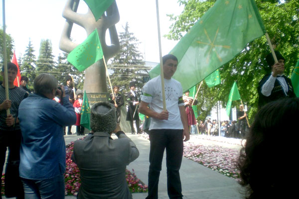 Торжественные мероприятия в память о жертвах Кавказской войны, Нальчик, 21 мая 2009 года. Фото "Кавказского узла"