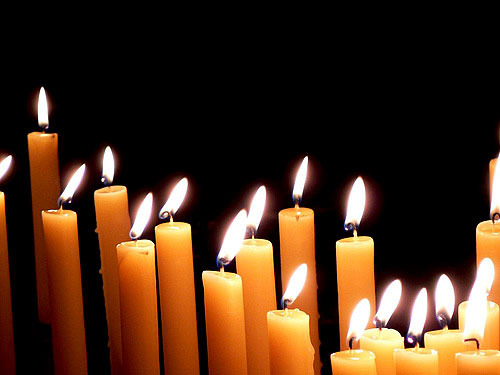 В России и Южной Осетии зажгли свечи в память о жертвах войны 2008 года