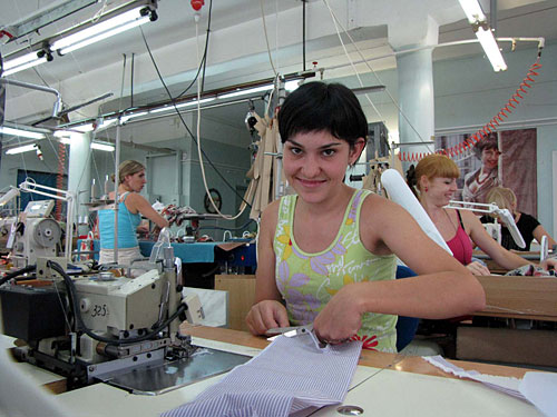 Полина Хорунжая из ЗАО &laquo;ПК &laquo;Элегант&raquo; (Ростов-на-Дону), участница программы &laquo;Стажировка&raquo; по снятию напряженности на рынке труда. Фото "Кавказского Узла"