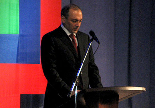 Магомедсалам Магомедов приносит присягу президента Дагестана. Фото "Кавказского Узла"
