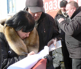 На митинге "За честные выборы" в г. Ипатово. 19 февраля 2011 г. Фото "Кавказского узла". 