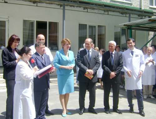 Торжественное открытие Центра сосудистой хирургии в Черкесске 14 июня 2011 г. Фото "Кавказского узла"