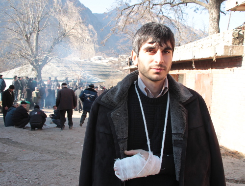 Житель селения Гимры Шамиль Эльдаров, пострадавший от действий полиции. Дагестан, Унцукульский район, 14 января 2012 г. Фото Ахмеда Магомедова для 