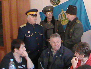 Участники голодовки и их посетители. Астрахань, 28 марта 2012 г. Фото Елены Гребенюк для "Кавказского узла"