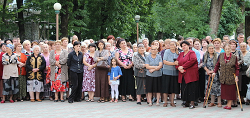 Митинг против строительства цементного завода в городе Алагир. Северная Осетия. 30 июня 2012 г. Фото Эммы Марзоевой для "Кавказского узла"