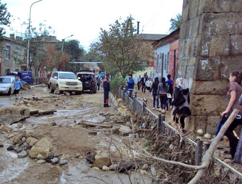 Последствия наводнения в Дербенте. Дагестан, 10 октября 2012 г. Фото пресс-службы ГУ МЧС по Республике Дагестан, http://www.05.mchs.gov.ru