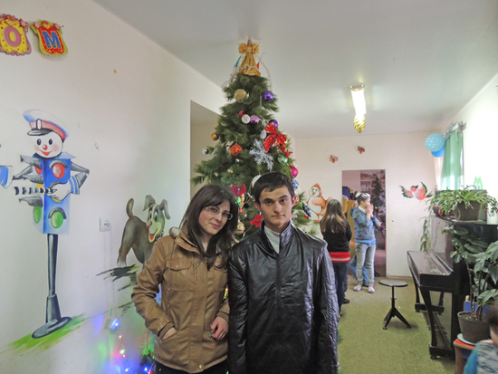 Студентка АрГУ Карине с Арменом.