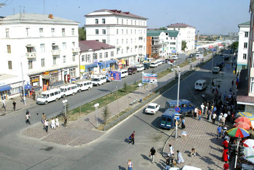Чечня, вид на одну из улиц г.Грозного. Фото с сайта www.chechnyafree.ru