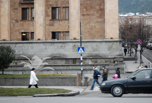 Грузия, Тбилиси, проспект Руставели. 24 декабря 2009 года. Фото "Кавказского Узла"