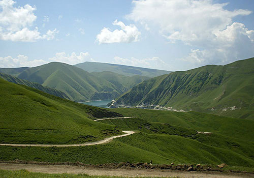 Чечня, озеро Кезеной-ам. Фото с сайта www.chechnyafree.ru
