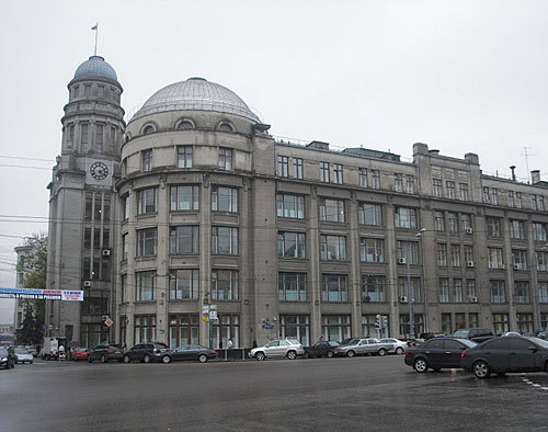 Бывшее место пребывания Конституционного Суда РФ, сейчас — представительство в Москве. Фото с сайта http://ru.wikipedia.org