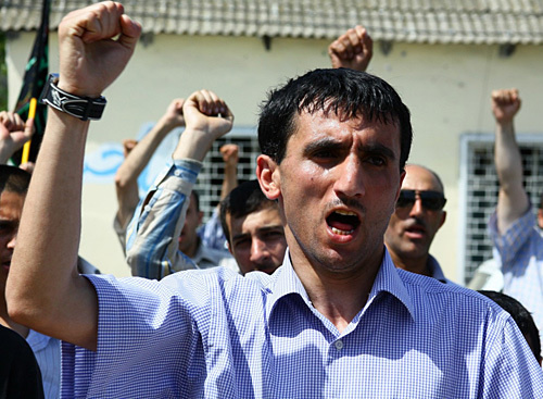 Участники митинга в Нардаране протестуют против атаки израильских военных гуманитарного каравана судов, следующего в сектор Газа. Азербайджан, 4 июня 2010 года. Турхан Каримов для "Кавказского Узла"