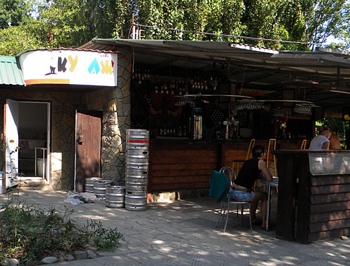  Кафе "Кураж", Сочи, 5 августа 2010 года. Фото "Кавказского узла"