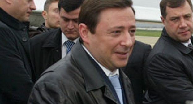 Александр Хлопонин во время официального визита в Чеченскую Республику. Апрель 2010 г.  Фото: grozny-inform.ru