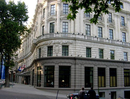 Тбилиси, отель Мариотт, где проходит генеральная ассамблея Европейской организации качества. Фото: otogeo, http://www.flickr.com/photos/60697924@N00/212241435