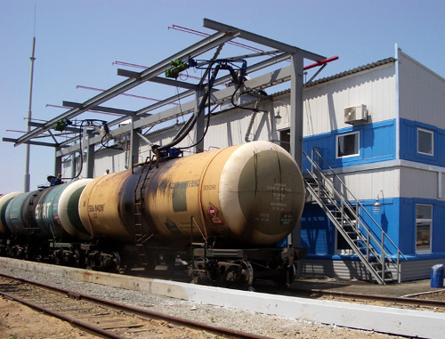 Железнодорожные топливные цистерны на промывочной станции. Фото с сайта компании Clean Technologies Group