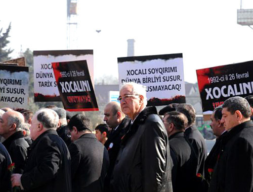Шествие, посвященное 20-летию Ходжалинской трагедии. Азербайджан, Баку, 26 февраля, 2012 г. Фото: www.1newsaz.com
