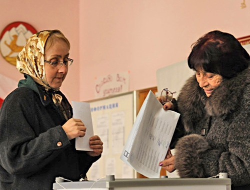 Выборы президента в Южной Осетии. 27 ноября 2011 г. Фото: Сергей Карпов, ЮГА.ру