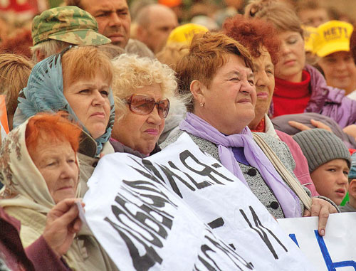 Митинг против разработки никеля. Волгоградская область, Урюпинск, 27 мая 2012 г. Фото Николая Гришина, http://kpok.livejournal.com 