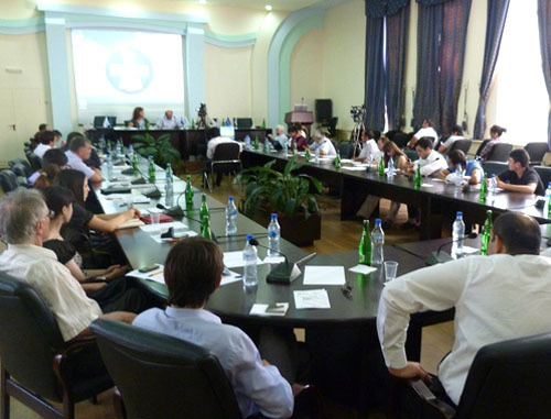 Форум "Российский регион в глобальном мире" открылся в Махачкале. Дагестан, 16 июля 2012 г. Фото www.riadagestan.ru

