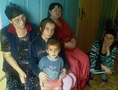 Беженцы в ПВР "Промжилбаза" города Карабулак, Ингушетия, 19 сентября 2012 г. Фото предоставлено участниками голодовки