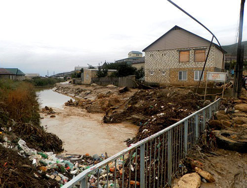 Последствия наводнения в Дербенте. Дагестан,октябрь 2012 г. Фото www.riadagestan.ru