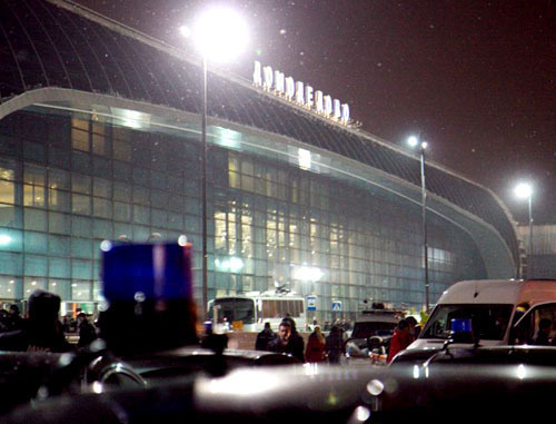 Теракт в Домодедово. Москва, 24 января 2011 г. Фото: Yuri Timofeyev (RFE/RL)
Теракт в Домодедово. Москва, 24 января 2011 г. Фото: Yuri Timofeyev (RFE/RL)