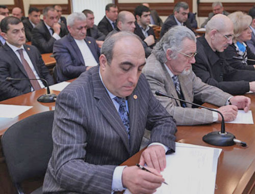 Очередная сессия Совета старейшин Еревана. 12 февраля 2013 г. Фото http://www.yerevan.am/