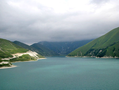 Озеро "Кезеной-Ам" в Веденском районе Чечни. Фото: Agidel, http://commons.wikimedia.org/