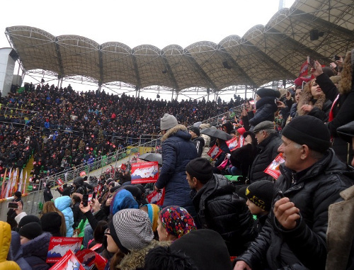 Зрители на стадионе "Анжи-Арена". Каспийск, 27 января 2014 г. Фото: http://www.anji-arena.ru