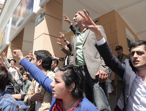 Акция протеста против вынесения обвинительного приговора активистам движения Nida. Баку, 6 мая 2014 г. Фото Азиза Каримова для "Кавказского узла"