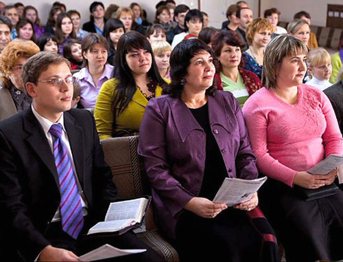 Собрание Свидетелей Иеговы в Таганроге. Кадр: видео, предоставленное обвиняемыми «Свидетелями Иеговы»

