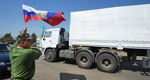 Машина гуманитарного конвоя. Фото: http://dnr-news.com/dnr/2555-rossiyskiy-gumanitarnyy-konvoy-pribyl-v-lugansk-na-fone-protestov-kieva-i-zapada.html