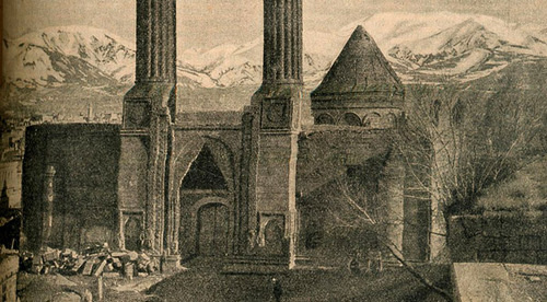 Древний армянский храм в Эрзеруме, 1916 г. Турция. Фото https://ru.wikipedia.org/