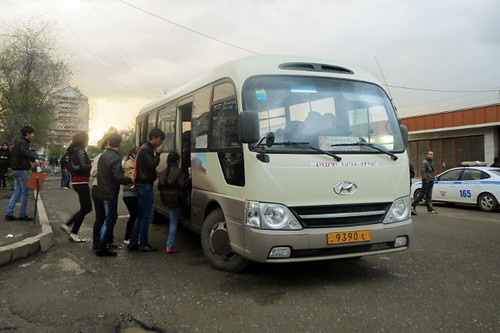Нагорный Карабах, Степанакерт, пассажирский автобус. Фото Алвард Григорян для "Кавказского узла"