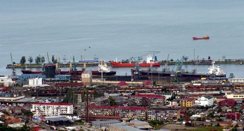 Вид на порт Батуми. Аджария. Фото Юлии Кашеты для "Кавказского узла".