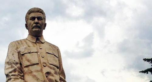 Памятник И.В. Сталину в Гори. Фото: Ахмеда Альдебирова для "Кавказского узла"