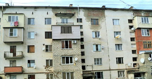 Аварийный дом в поселке Адиюх. Нальчик, 2013 г. Фото Людмилы Маратовой для "Кавказского узла"