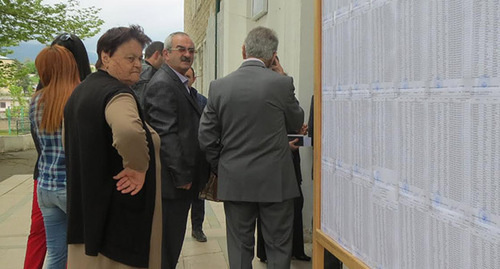 Парламентские выборы в Нагорном Карабахе. На избирательном участке. 3 мая 2015 г. Фото Алвард Григорян для "Кавказского узла"