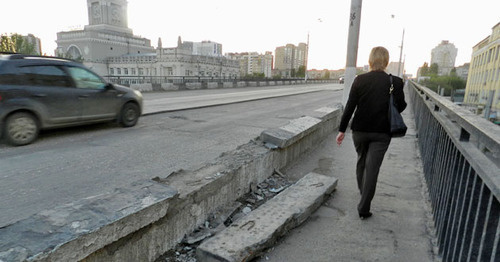 Комсомольский мост в центре Волгограда. 14 мая 2015 г. Фото Татьяны Филимоновой для "Кавказского узла"
