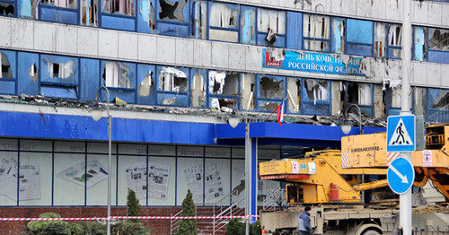 Дом печати, пострадавший во время  нападения боевиков на Грозный. 4 декабря 2015 г. Фото Магомеда Магомедова для"Кавказского узла"