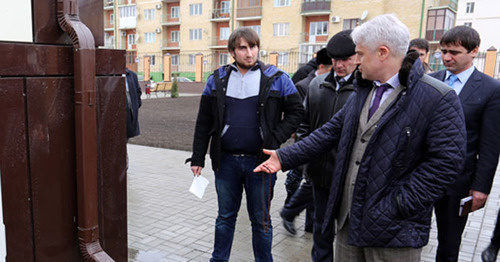 Муслим Хучиев (на переднем плане). Фото http://chechnyatoday.com/content/view/276907