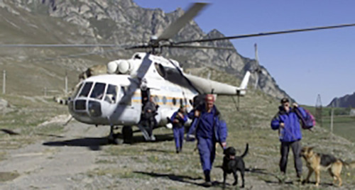Спасатели в горах. Фото: http://07.mchs.gov.ru/operationalpage/operational/item/3035075/