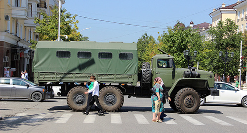 Военная машина на улицах Грозного. Фото Магомеда Магомедова для "Кавказского узла"