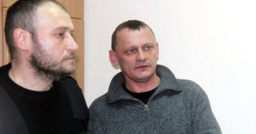 Николай Карпюк (слева) и Станислав Клых в суде. Фото: RFE/Rl