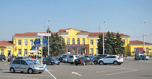 Терминал международных линий аэропорта «Пашковский» Фото: Obakeneko https://ru.wikipedia.org