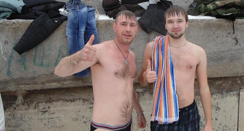 Участники купания в проруби при праздновании Водокреса. Фото Елена Гребенюк для "Кавказского узла"