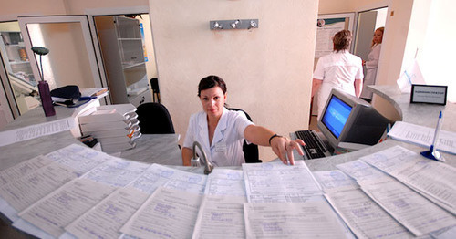 Регистратура в поликлинике. Фото: Иван Журавлев / Югополис
