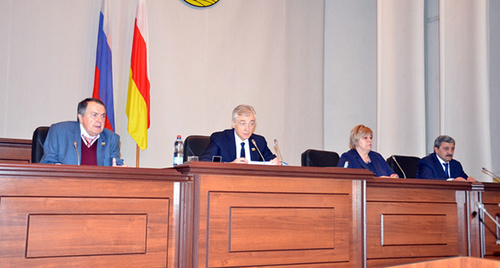 Сессия парламента Северной Осетии. Фото: http://www.parliament-osetia.ru/